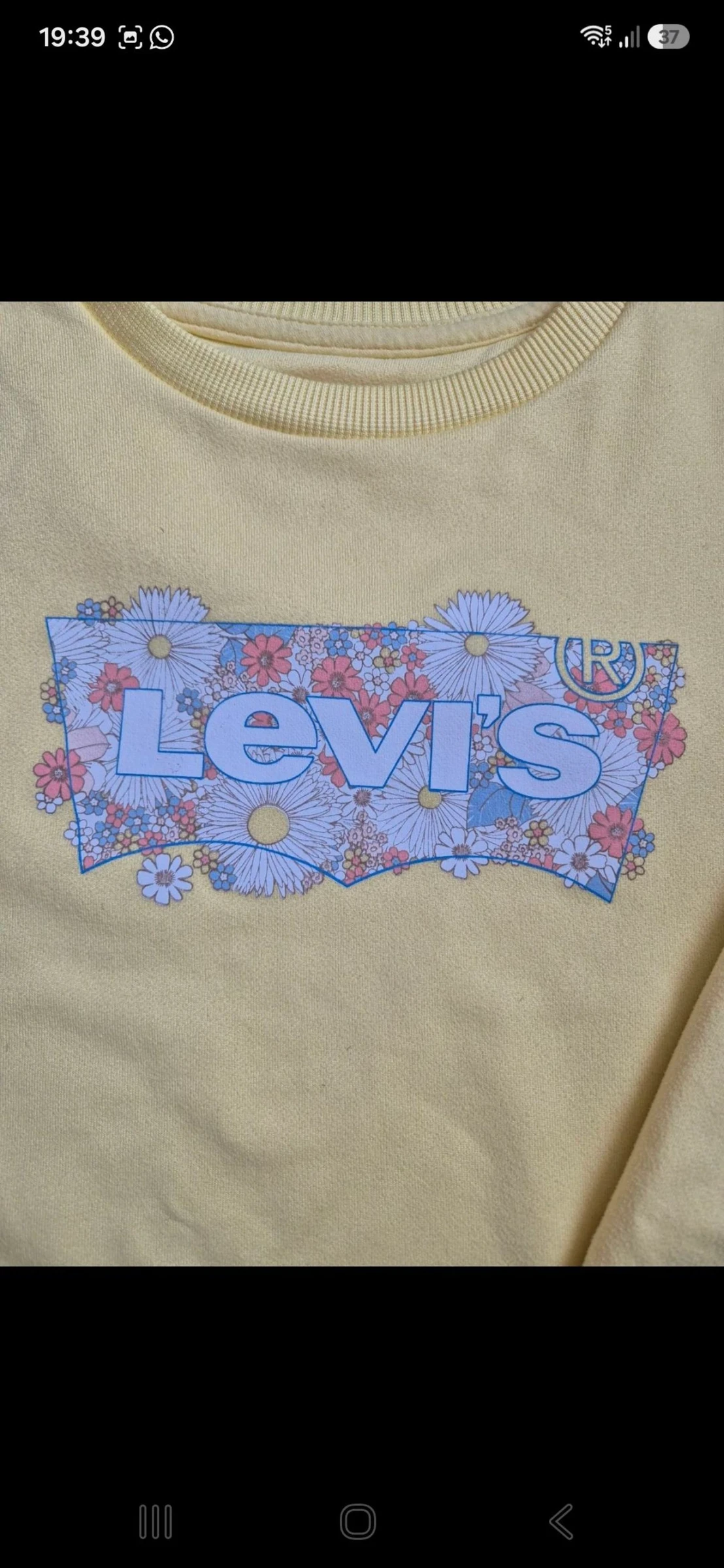 Geel sweatshirt set, legging en bloemig T-shirt. Levis. Maat 10/ 12 jaar – photo 3